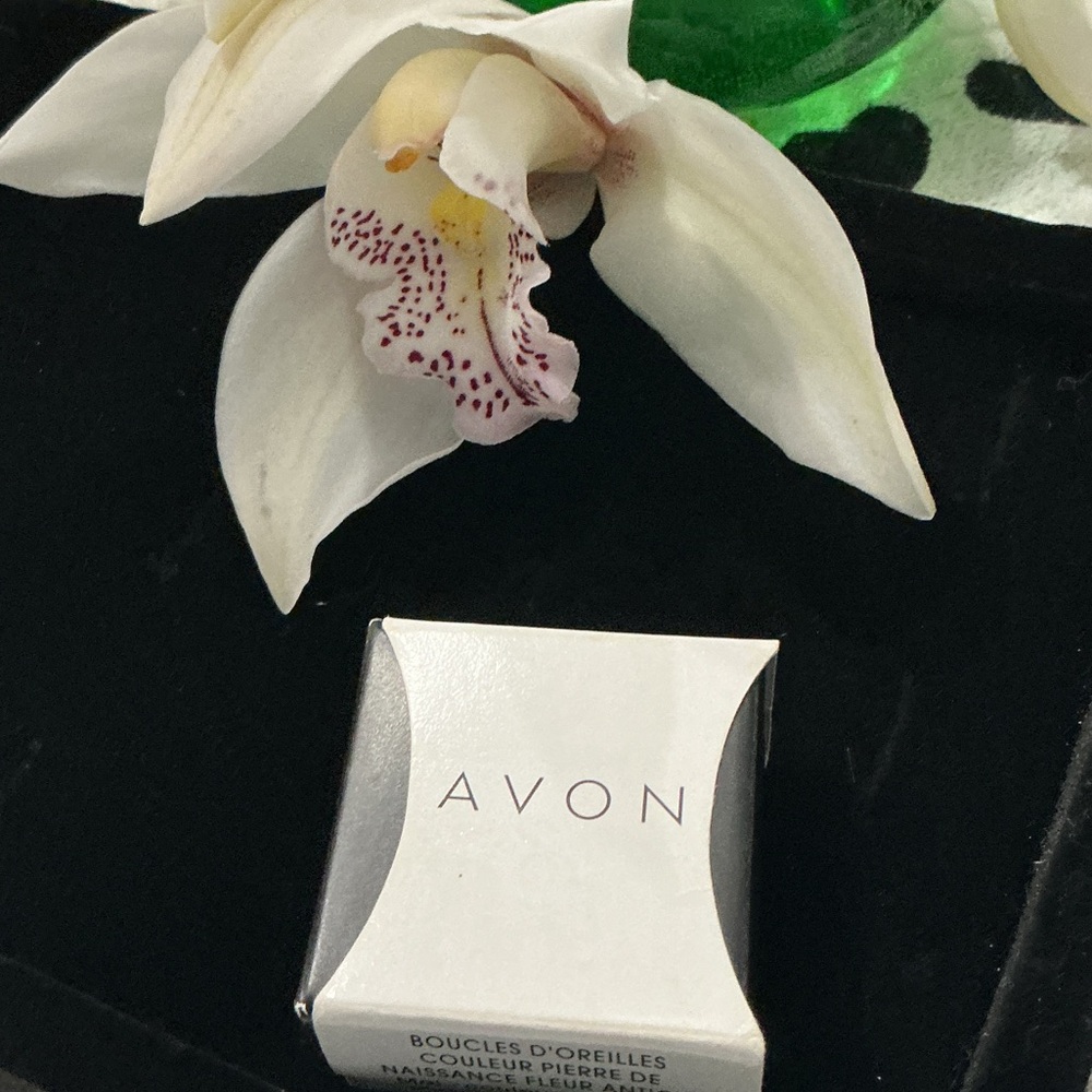 Avon Antiqued Floral Birthstone Earrings Box